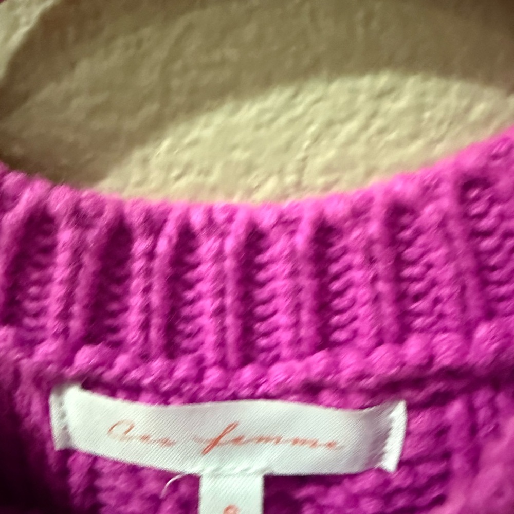 Top - Picture 4 of 5